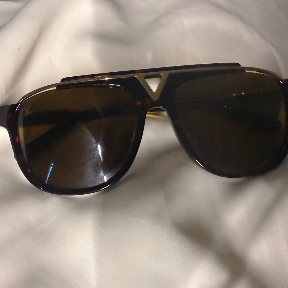Louis Vuitton Brown Sunglasses